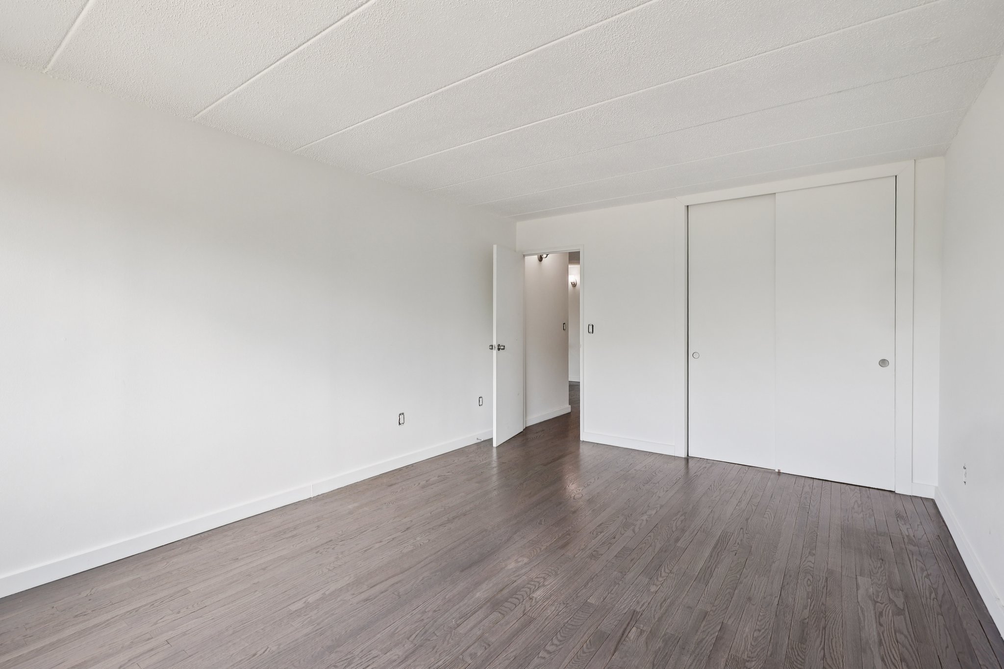 1350 15th St 6D Fort Lee-S2009-020.jpg