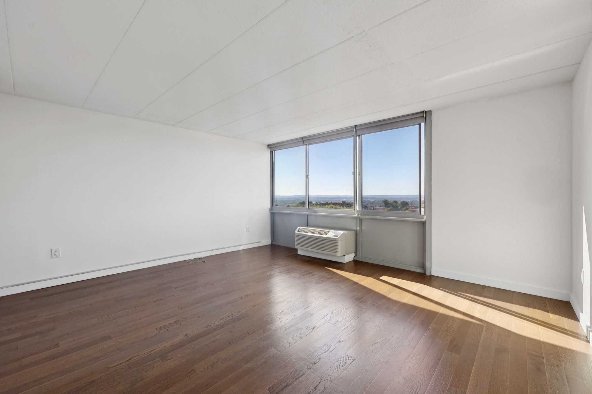 1350 15th St 14B Fort Lee-S2009-009.jpg