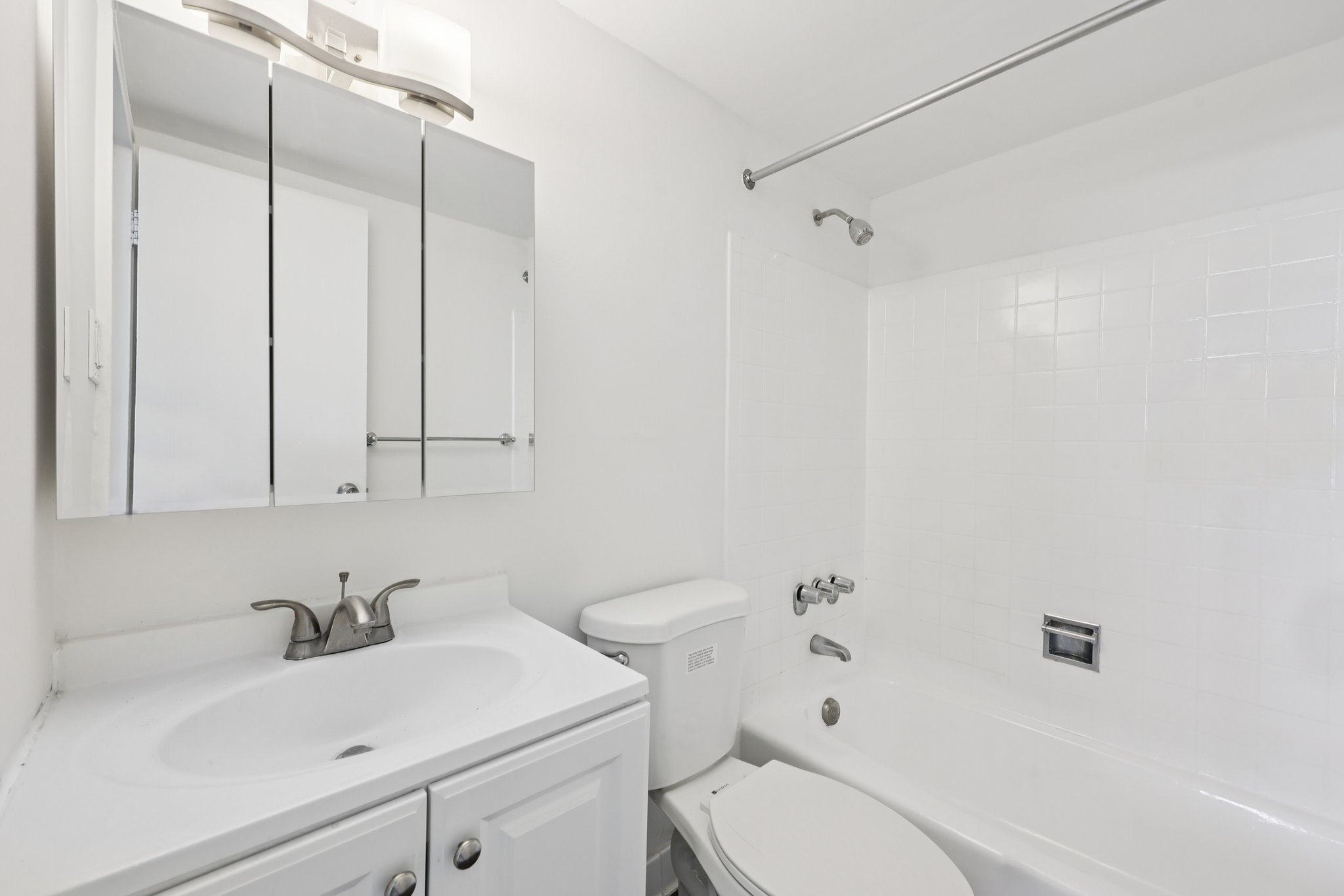 1350 15th St 14B Fort Lee-S2009-010.jpg