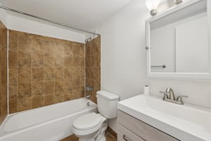 1350 15th St 6D Fort Lee-S2009-024.jpg