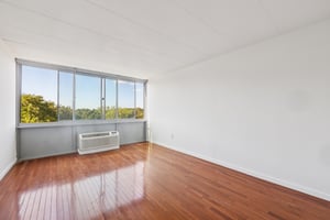 1350 15th St 6D Fort Lee-S2009-025.jpg