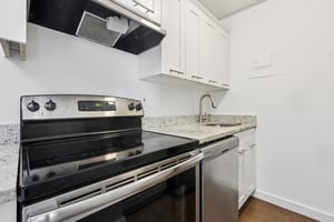 1350 15th St 14B Fort Lee-S2009-005.jpg