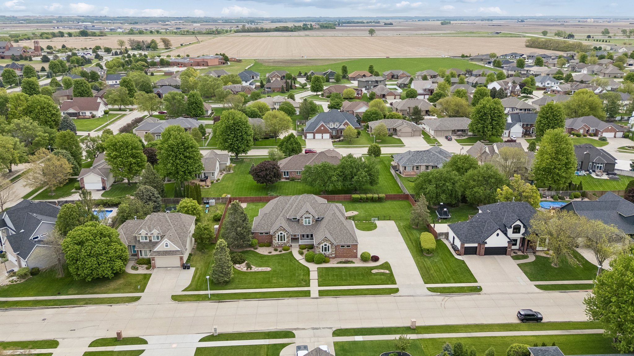 8747 - 1350 Bristolwood Dr_004.jpg