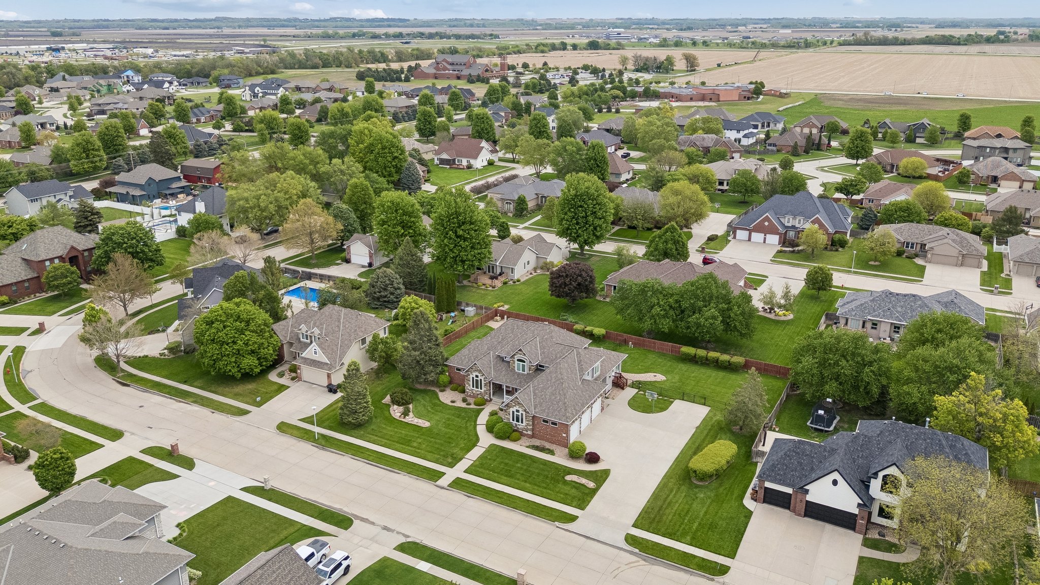 8747 - 1350 Bristolwood Dr_005.jpg
