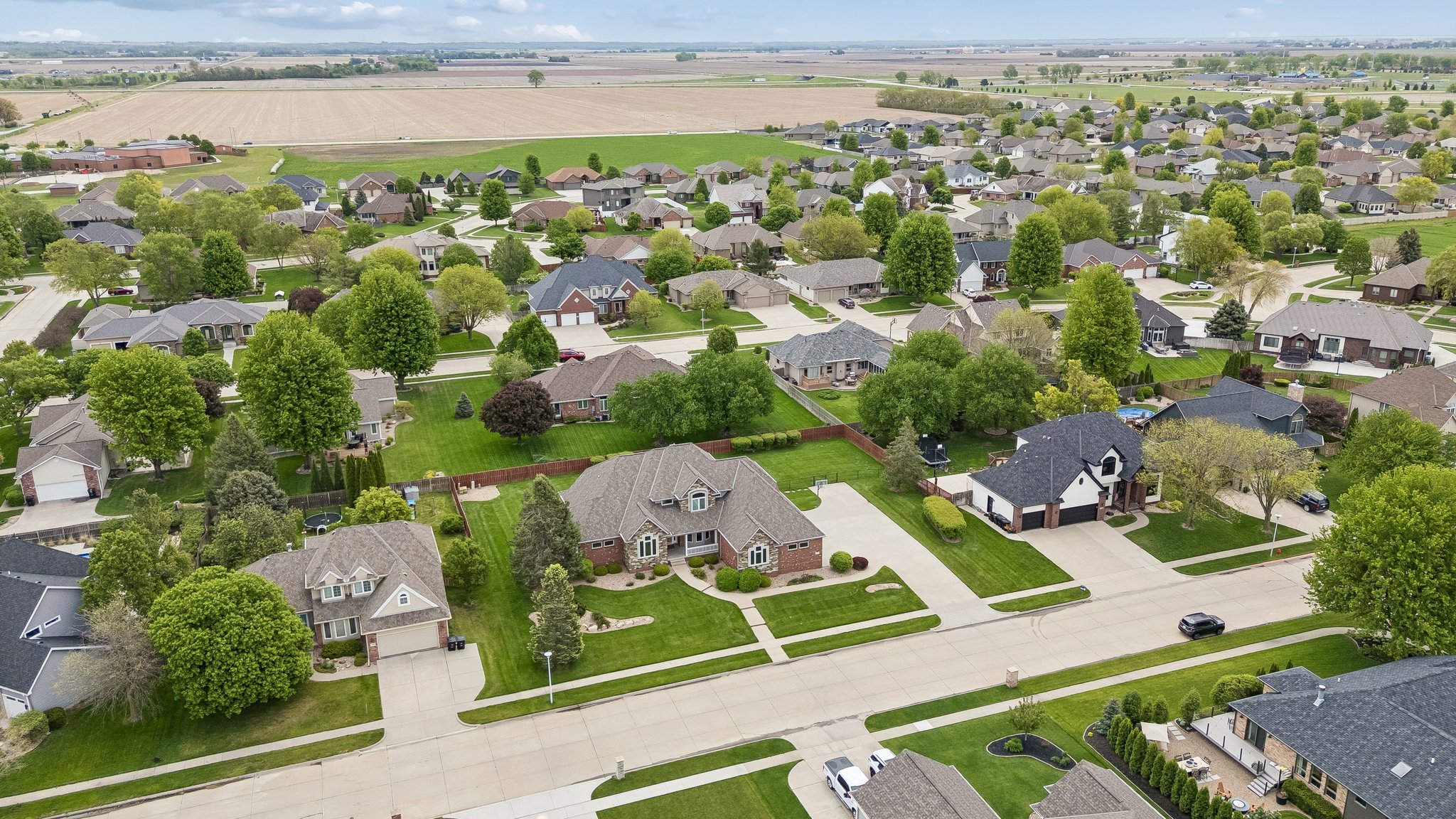 8747 - 1350 Bristolwood Dr_006.jpg
