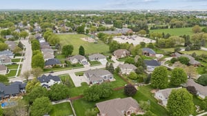 8747 - 1350 Bristolwood Dr_009.jpg