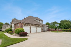 1350 Bristolwood Dr_002.jpg