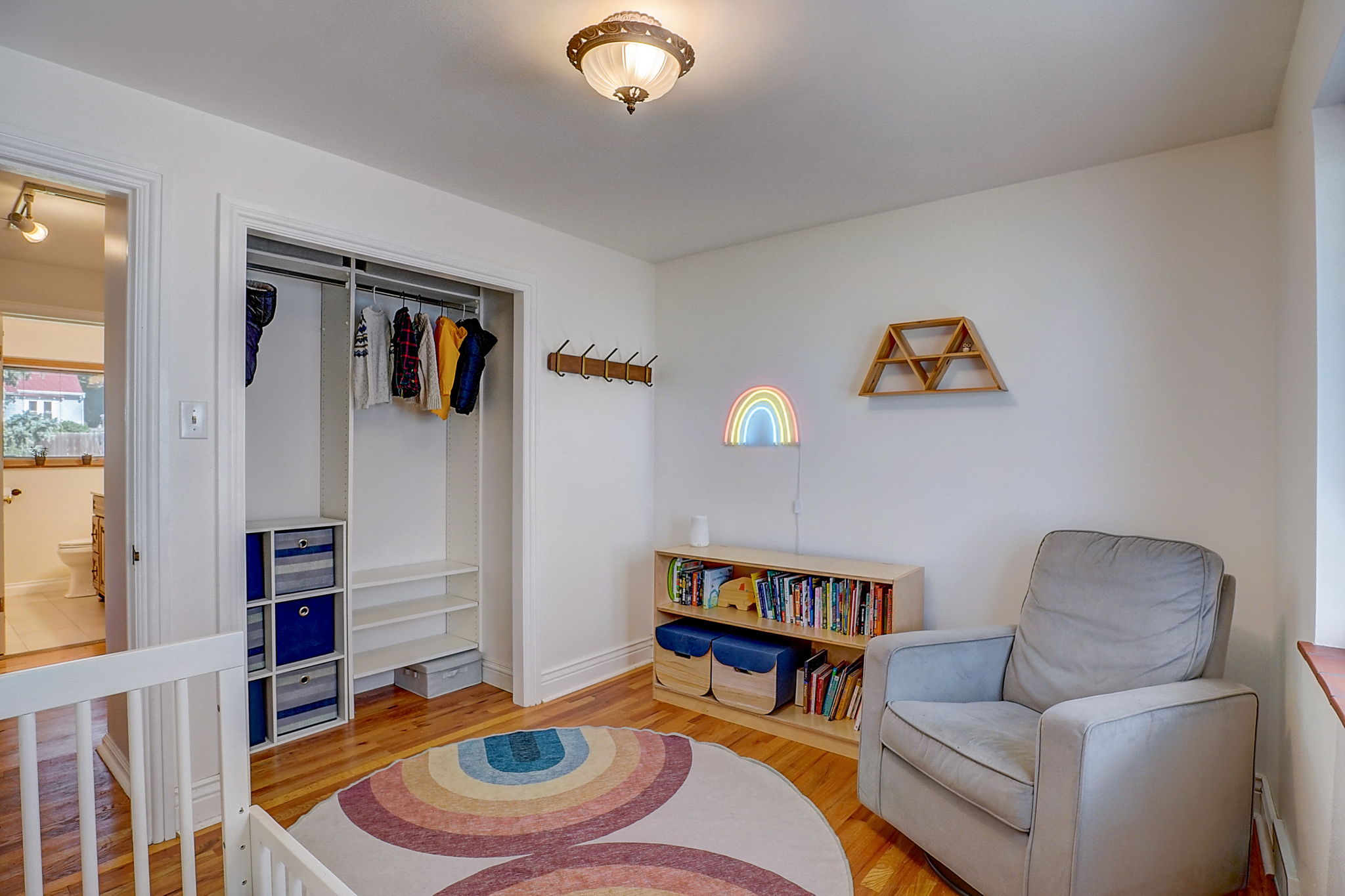 Locust St-028