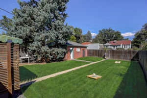Locust St-040