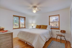 Locust St-018