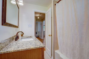 Locust St-026