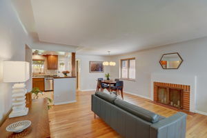 Locust St-005