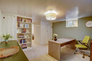 Locust St-033