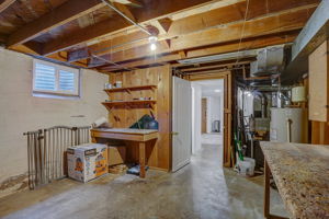 Locust St-038