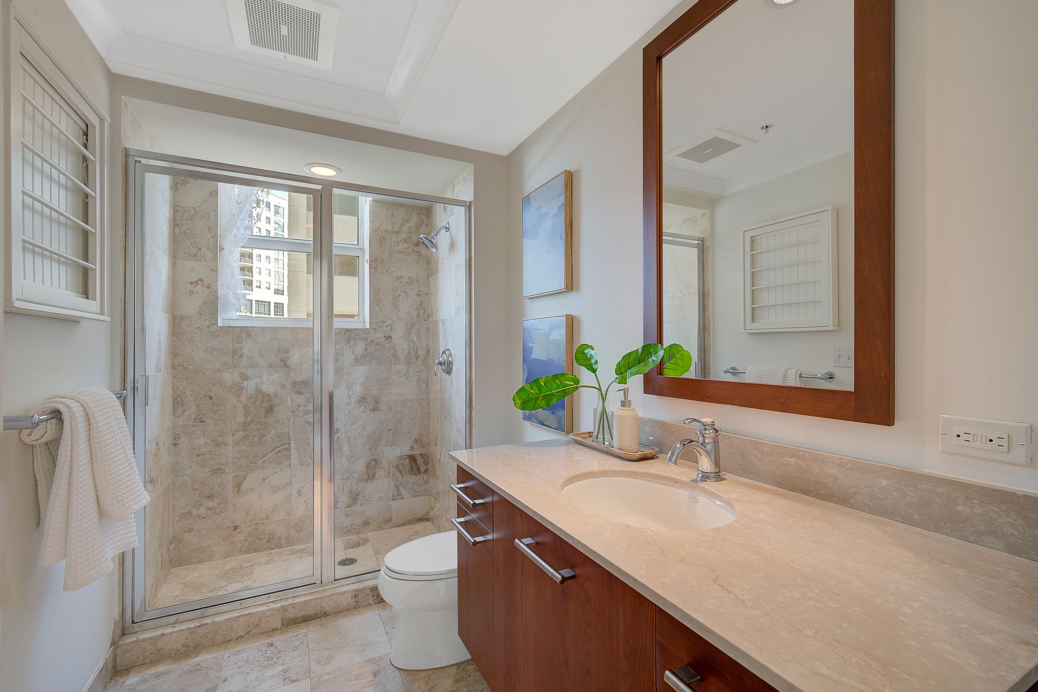 1350 Main St - Unit #700-25