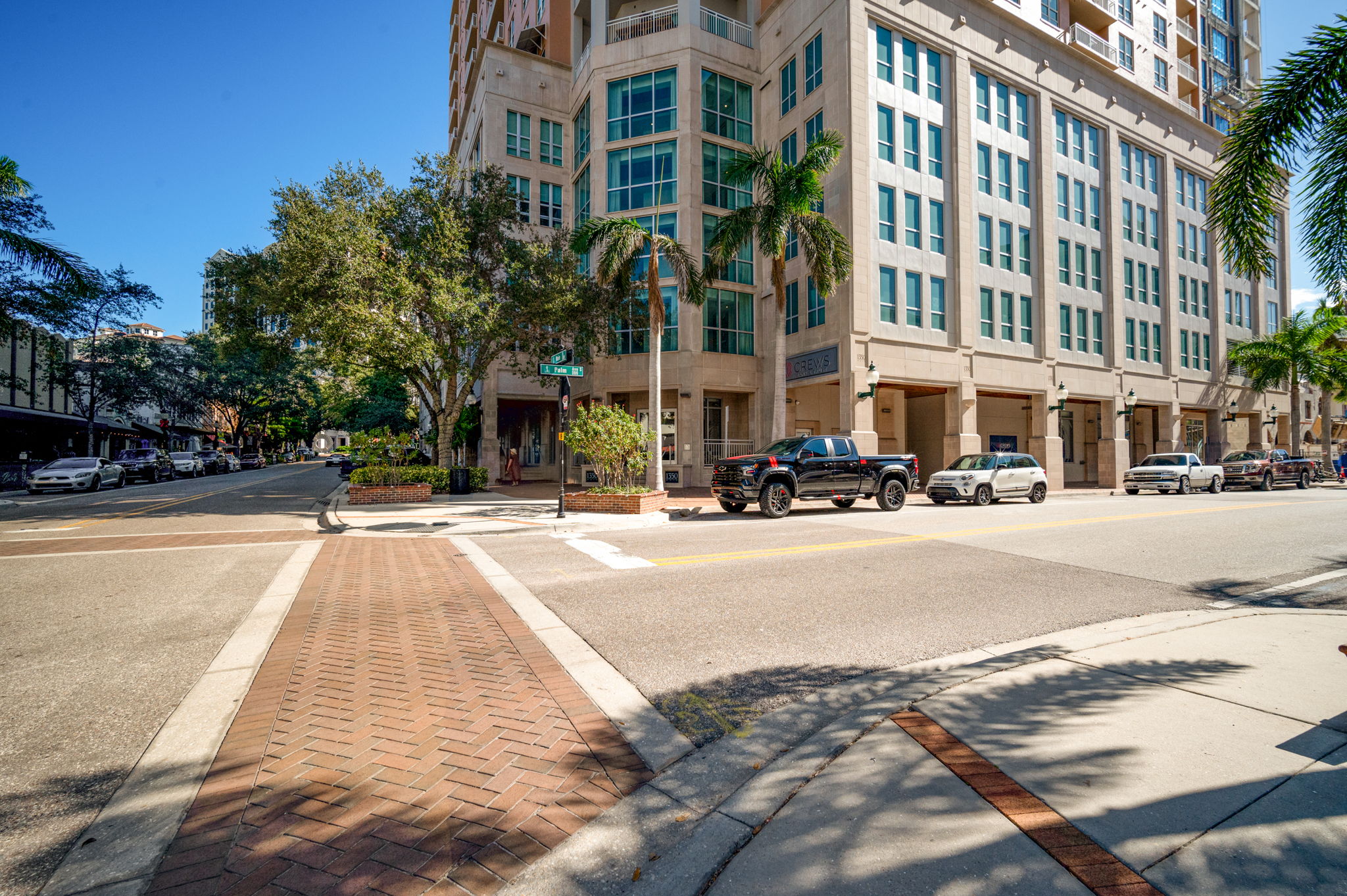 1350 Main St - Unit #700-4