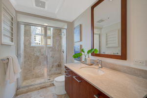 1350 Main St - Unit #700-25