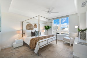 1350 Main St - Unit #700-27