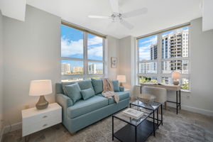 1350 Main St - Unit #700-22