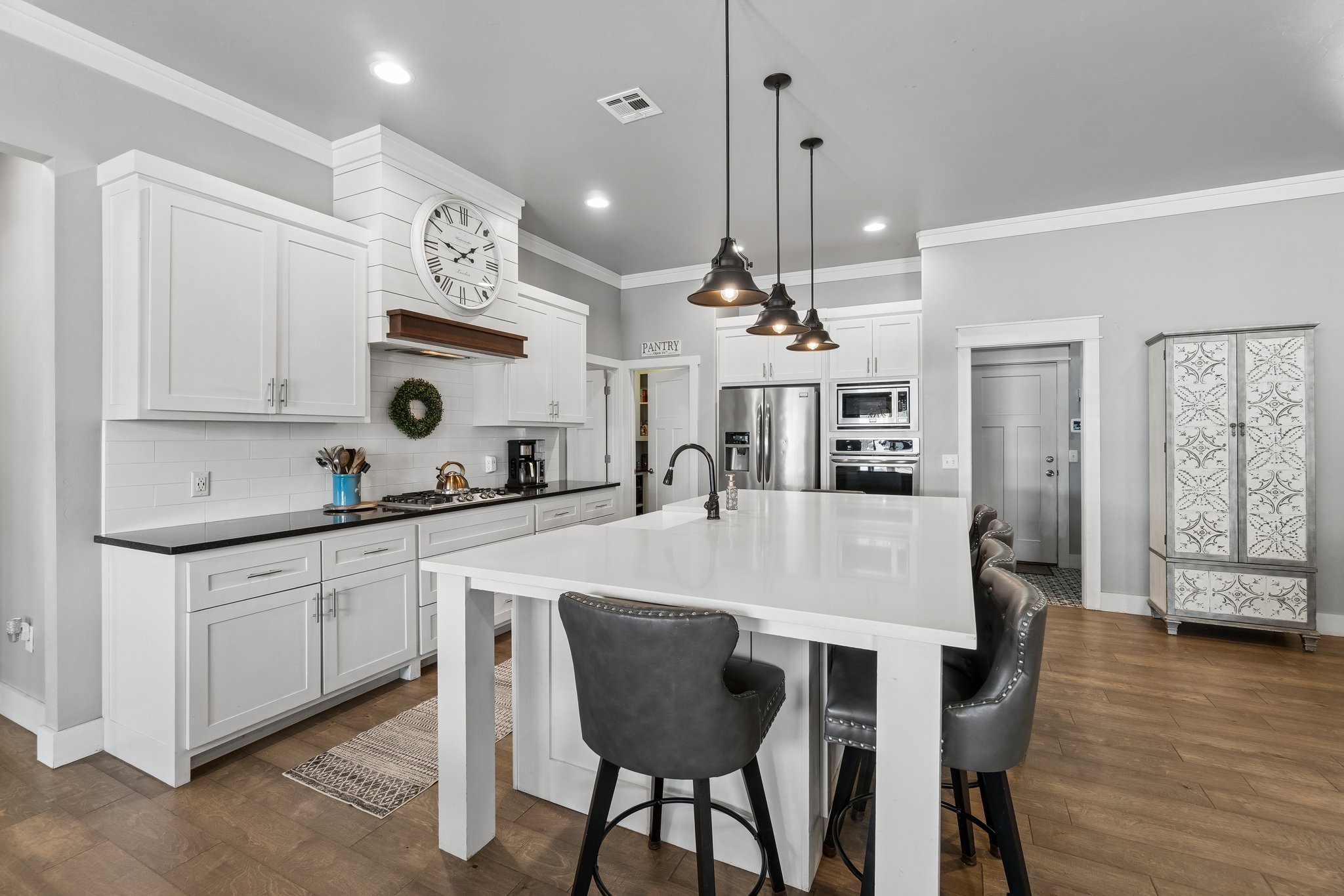 13500 Front Porch Dr_018.jpg