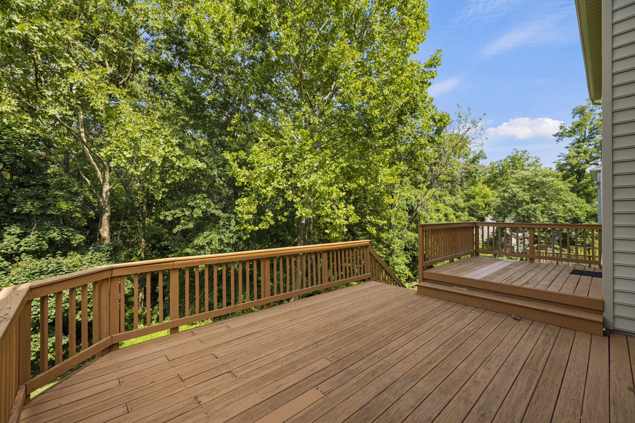 Expansive Deck for Outdoor Entertaining