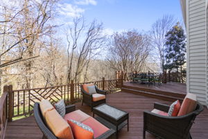 Expansive Deck for Outdoor Entertaining