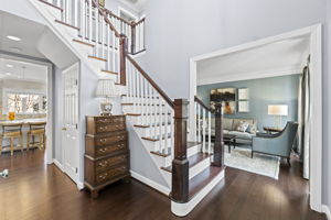 Large Foyer Gleaming Hardwood Floors