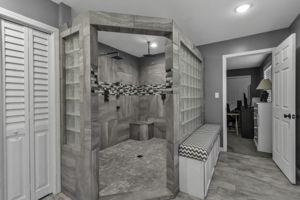  Photo 48