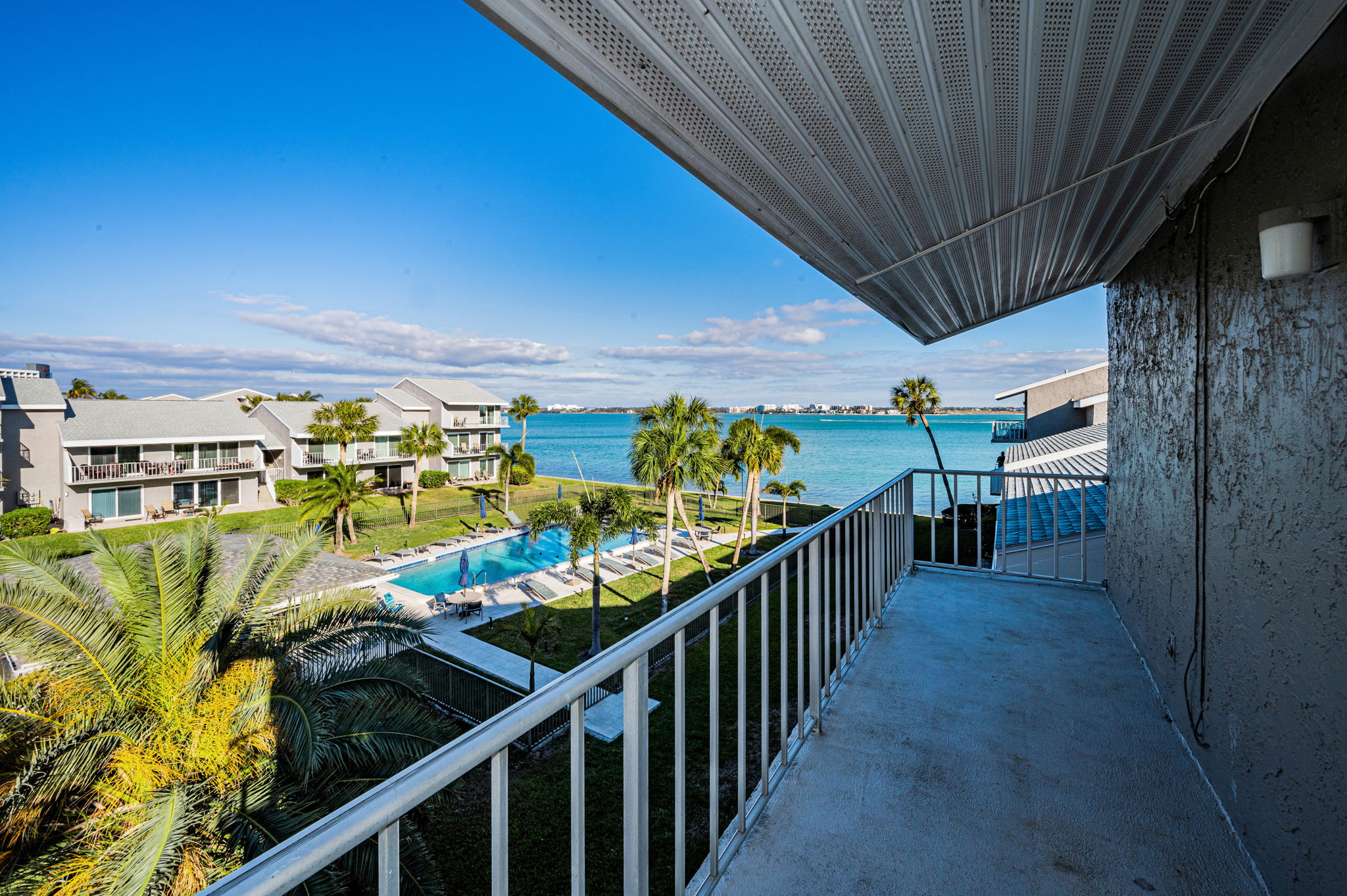 Upper Level Primary Bedroom10c Balcony