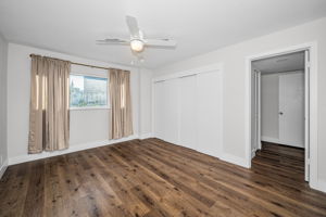 Upper Level Bedroom10a