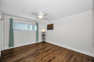 Upper Level Bedroom11a