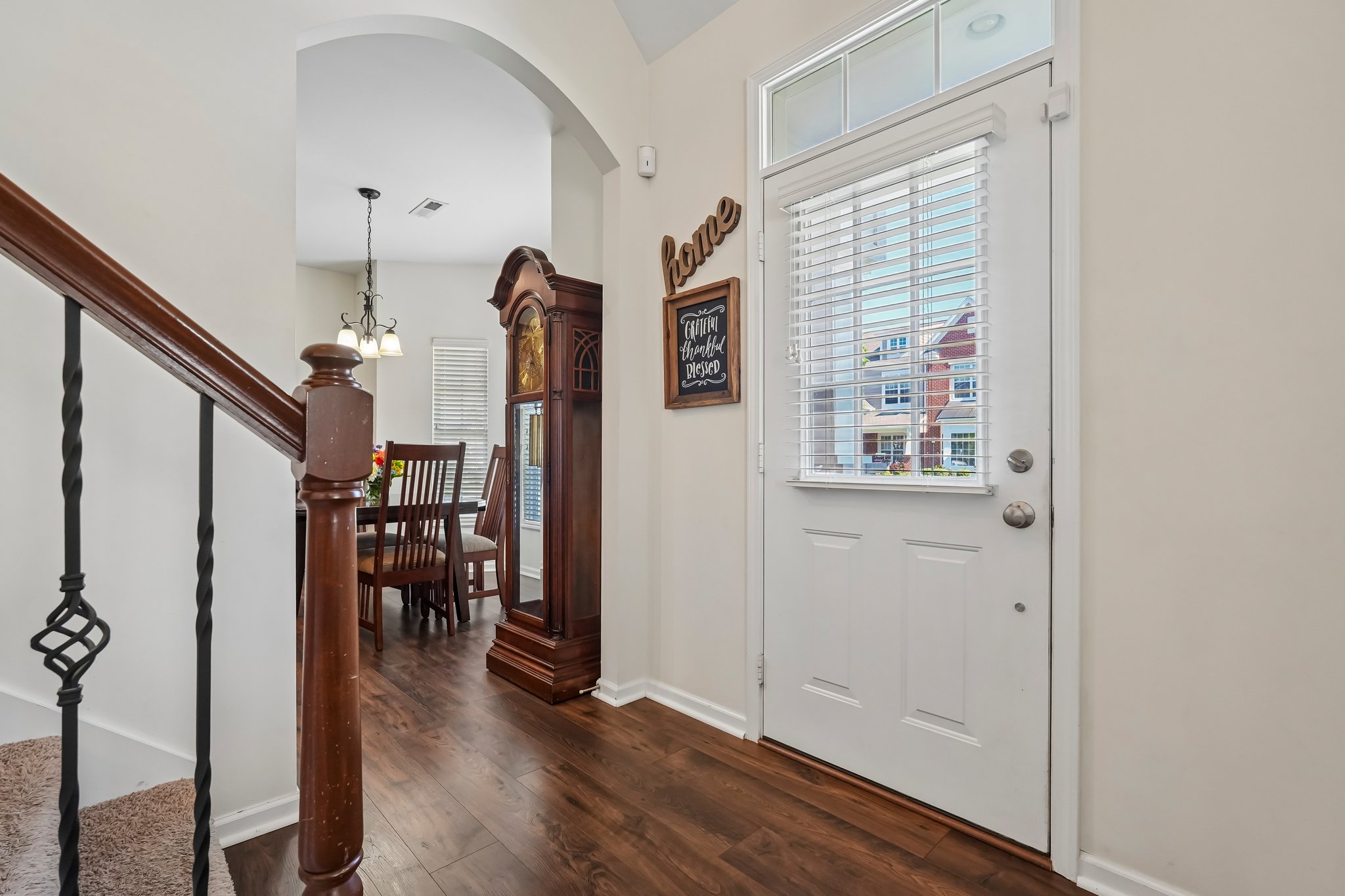 Middlebury Dr-S2506-007.jpg