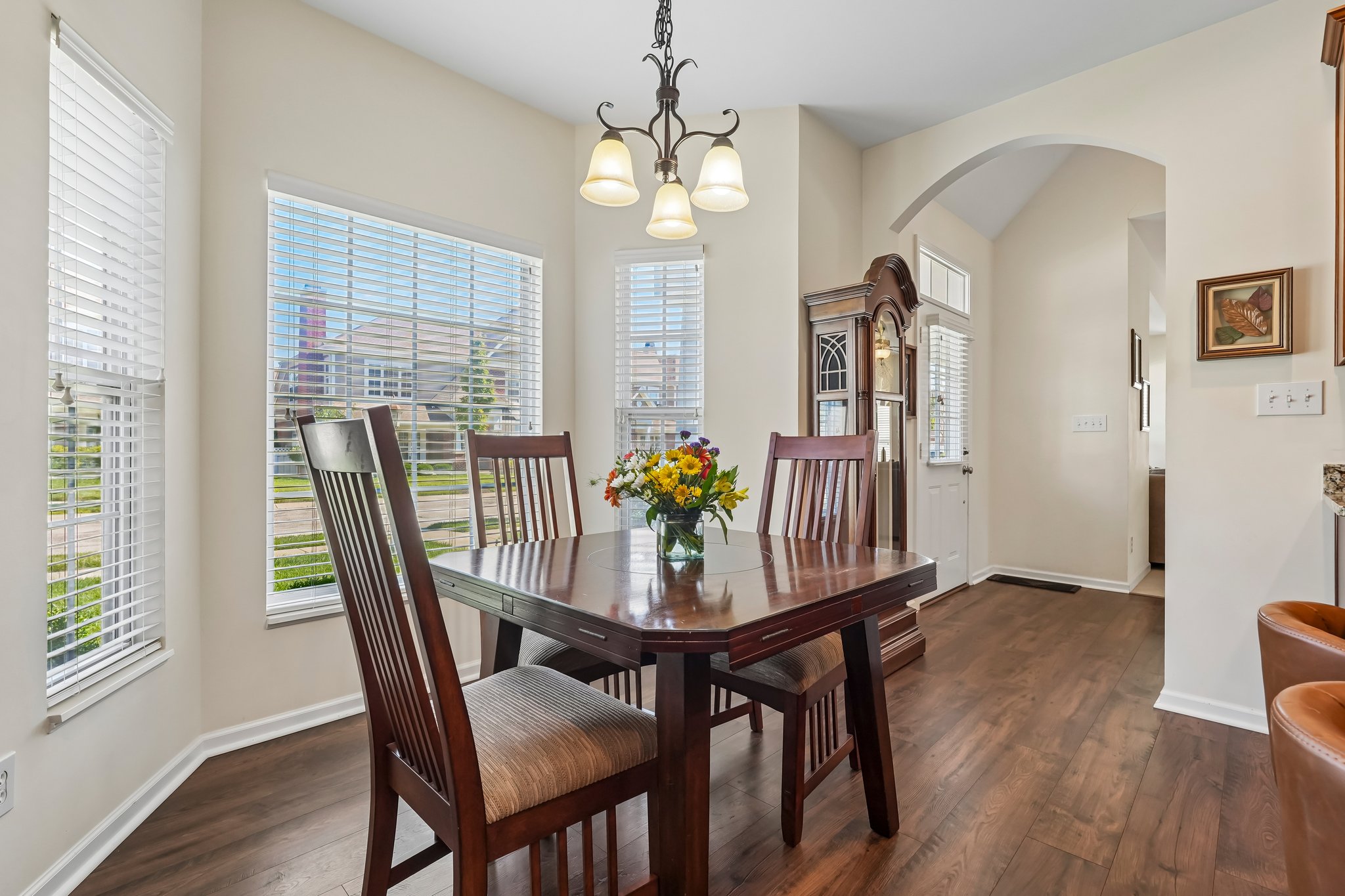 Middlebury Dr-S2506-013.jpg