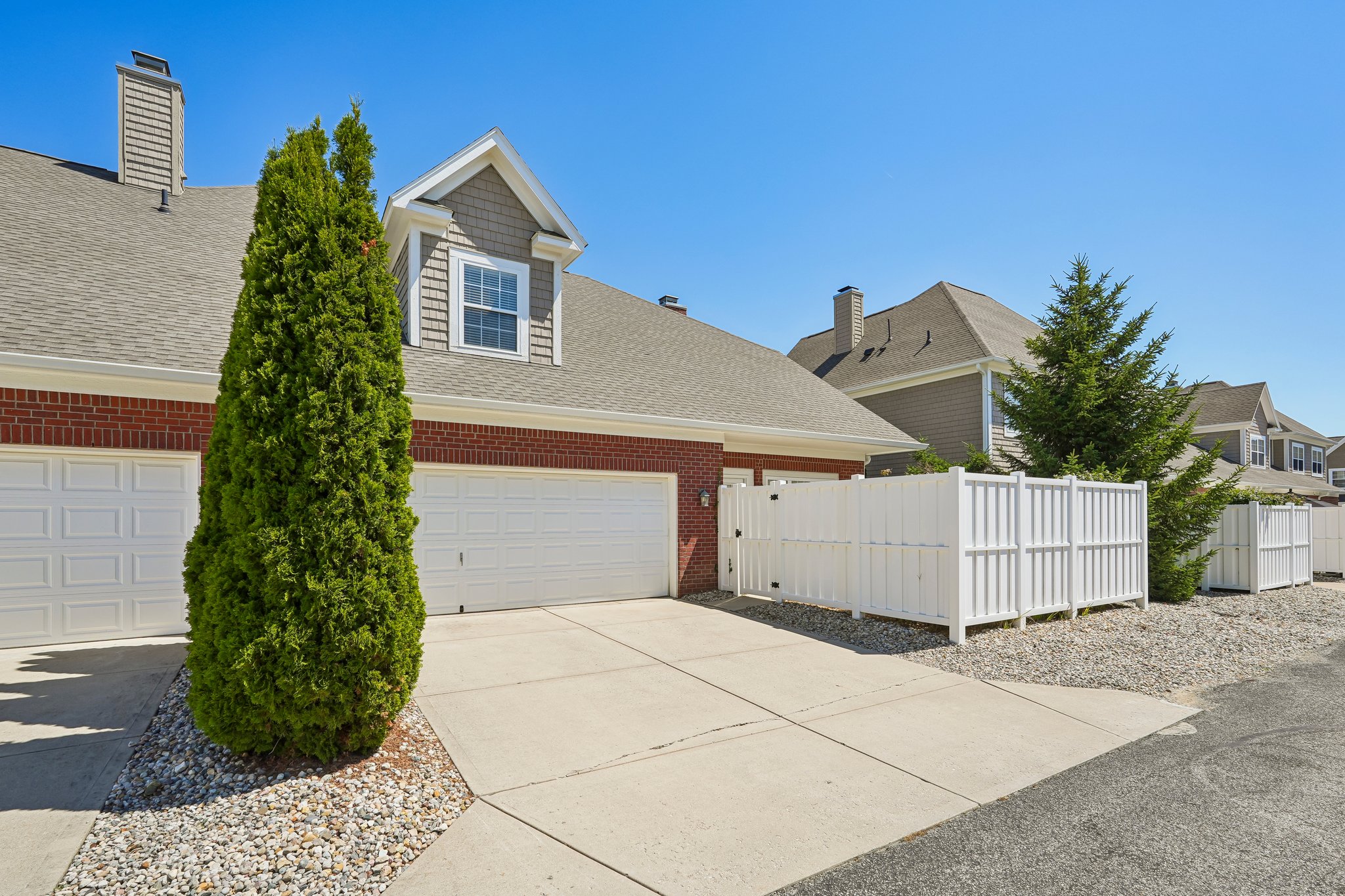 Middlebury Dr-S2506-051.jpg