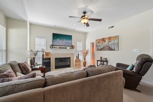 Middlebury Dr-S2506-011.jpg