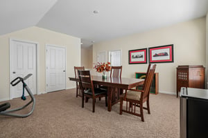 Middlebury Dr-S2506-016.jpg