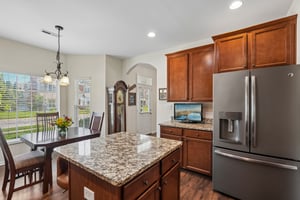 Middlebury Dr-S2506-018.jpg