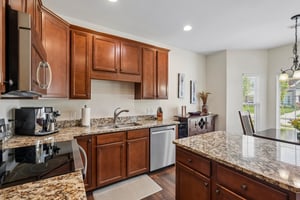 Middlebury Dr-S2506-019.jpg