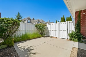 Middlebury Dr-S2506-047.jpg