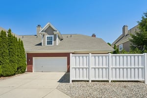 Middlebury Dr-S2506-052.jpg