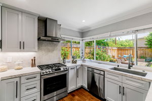 013_1351 Scossa Ave