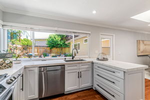 016_1351 Scossa Ave