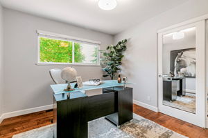020_1351 Scossa Ave