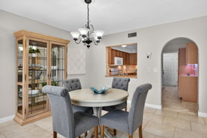 Dining Room 2 of 3