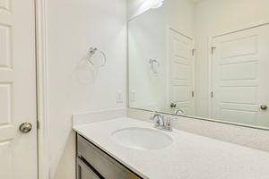  Photo 0