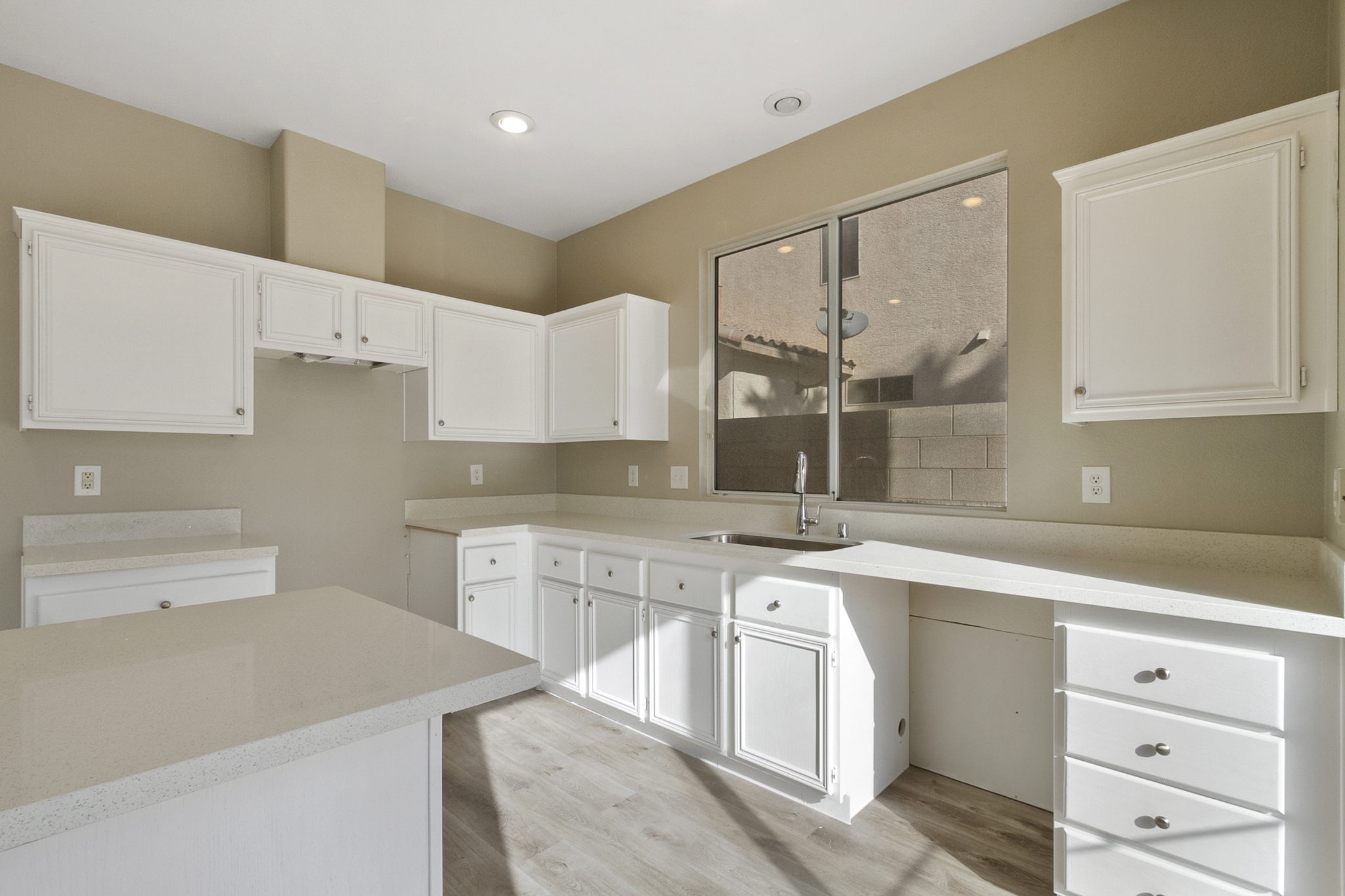 1352 Battery Park St, Las Vegas, NV 89110, USA Photo 11