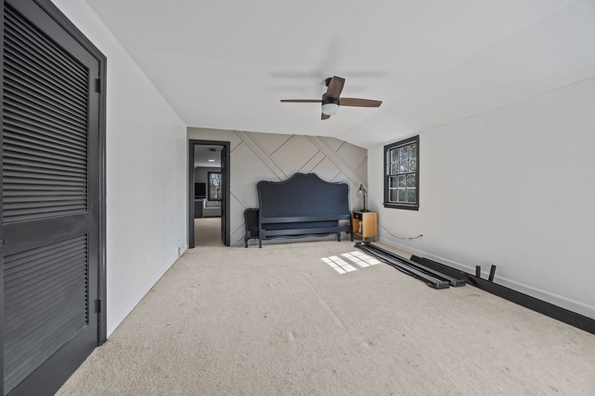  Photo 35