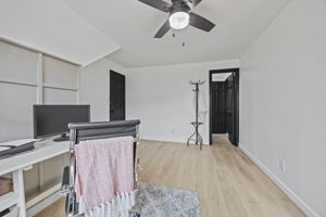  Photo 31