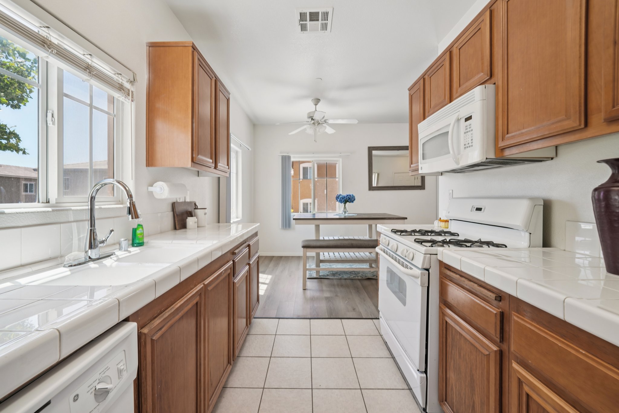 3rd Ave-1806-011.jpg