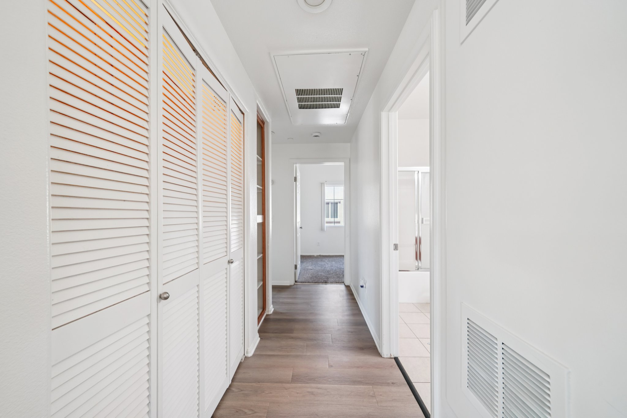 3rd Ave-1806-012.jpg